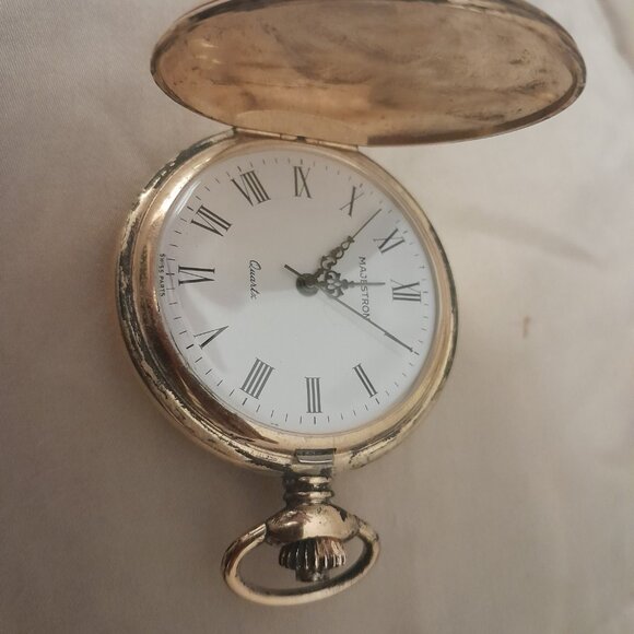 Vintage Majestron Quartz Pocket Watch - Picture 5 of 8